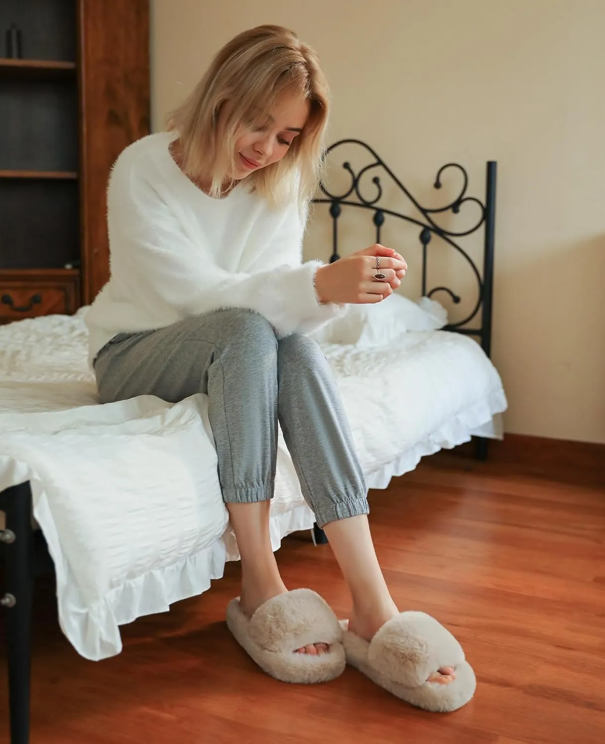 Ankis Womens’s Slippers Comfy Memory Foam House Open Toe Fuzzy Slipper Plush Indoor Outdoor Slide Furry Platform Fur Lined Shoes