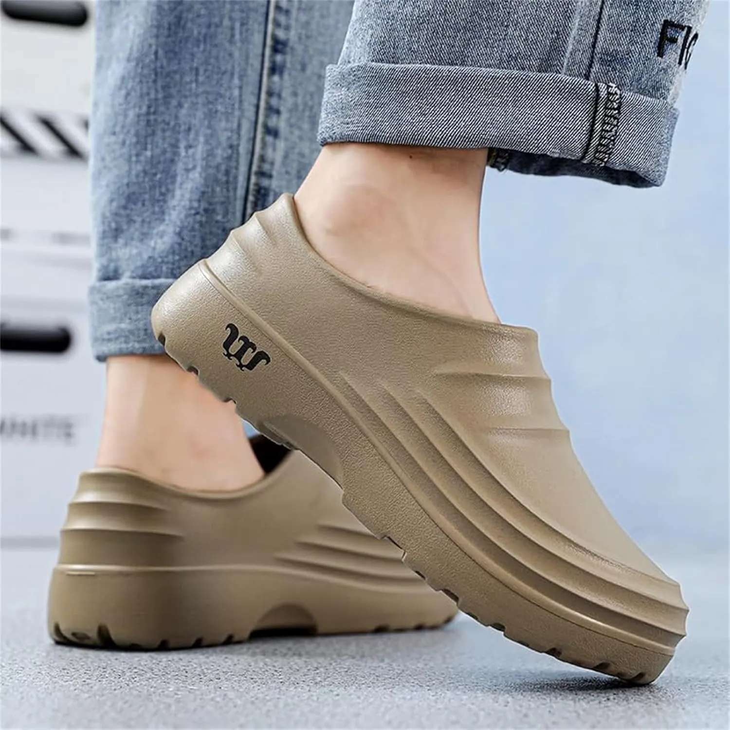 Armadillo Clogs Nurse Shoes for Women Men Non Slip Chef Shoes Oil Resistant Kitchen Work Boots for Men Waterproof Wide Width Sneakers Health Care and Food Service Shoe Garden Unisex