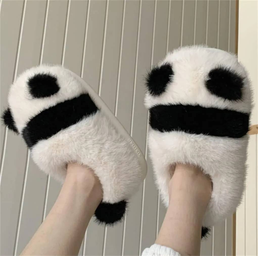 Autumn and Winter Men's and Women's Indoor and Outdoor Plush Sheep Slippers, Bear Pig Slippers. Cute animal slippers. Soft and comfortable warm plush shoes.