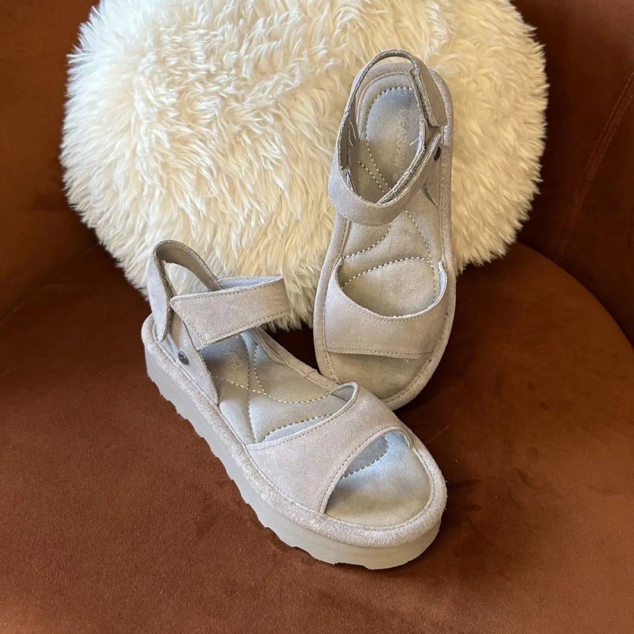 BEARPAW Women's Crest Sandal | Women's Sandal | Women's Shoe | Comfortable & Lightweight | Multiple Colors & Sizes