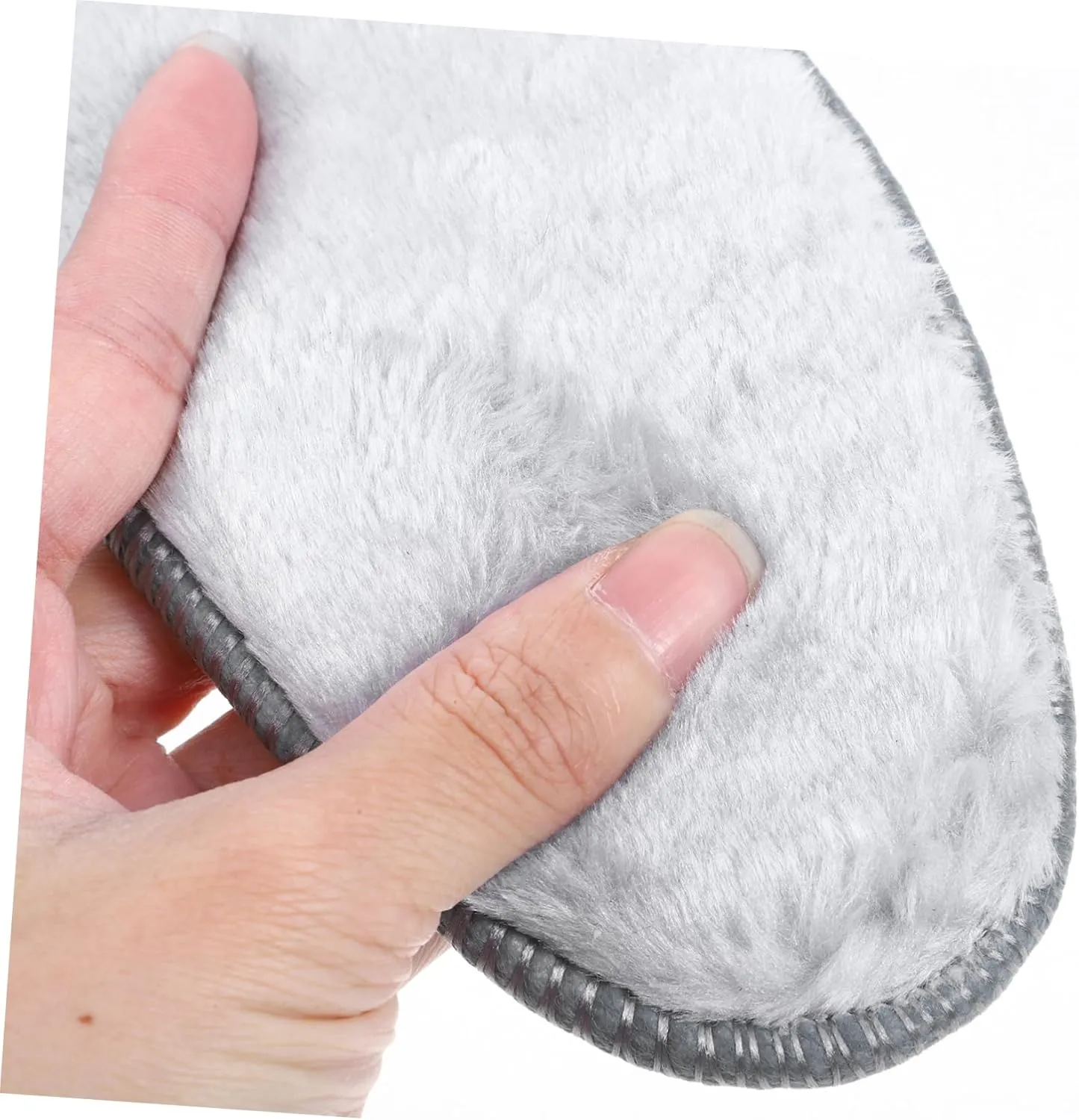 BESTYASH 4 Pairs Winter Thermal Insoles for Women Thickened Fluffy Shoe Inserts Cozy Warm Boot Liners Non Slip Design for Cold Weather Footwear