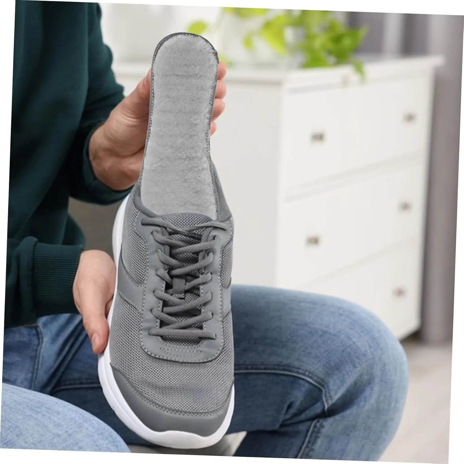 BESTYASH 4 Pairs Winter Thermal Insoles for Women Thickened Fluffy Shoe Inserts Cozy Warm Boot Liners Non Slip Design for Cold Weather Footwear