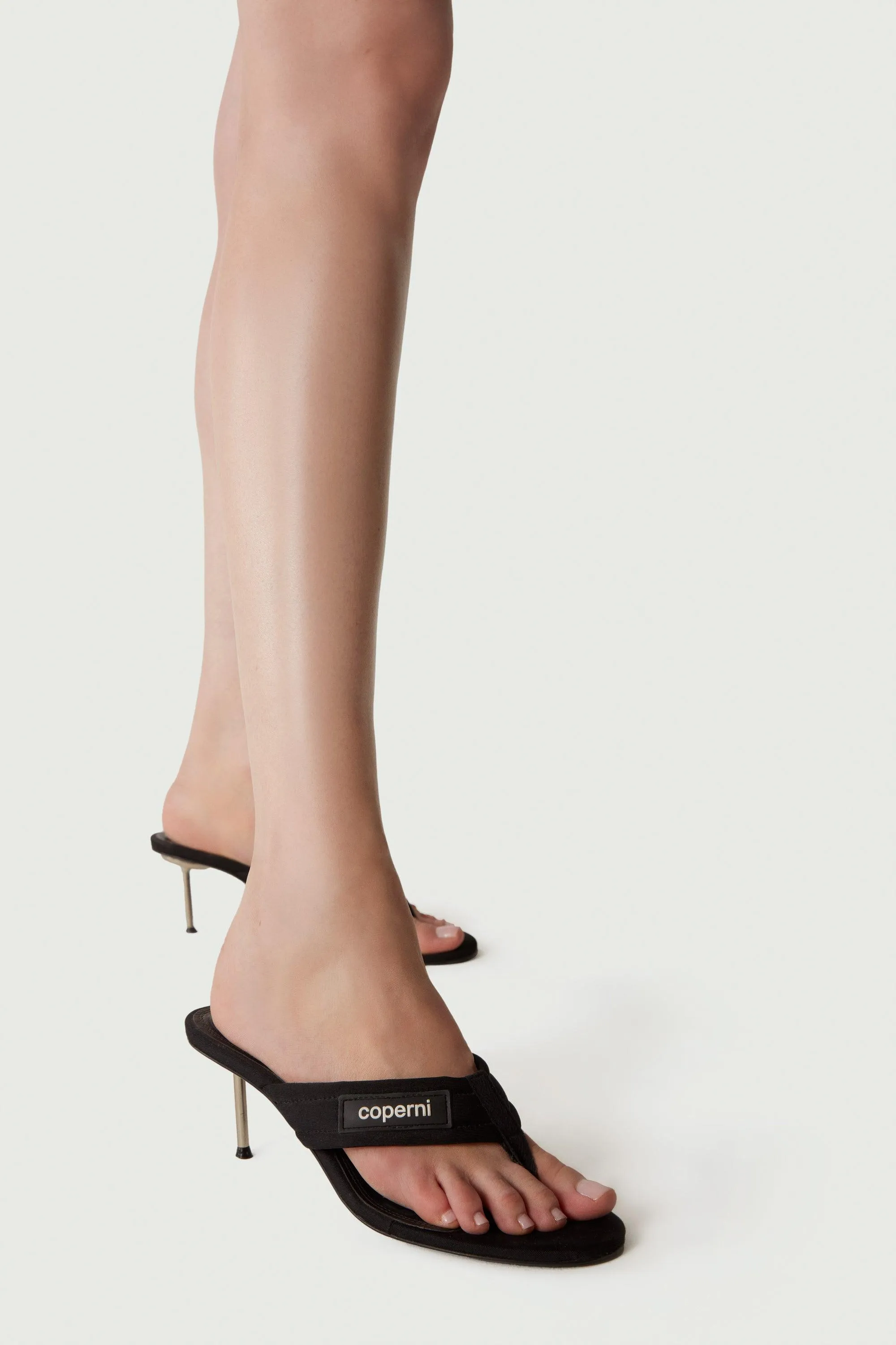 BRANDED THONG SANDAL