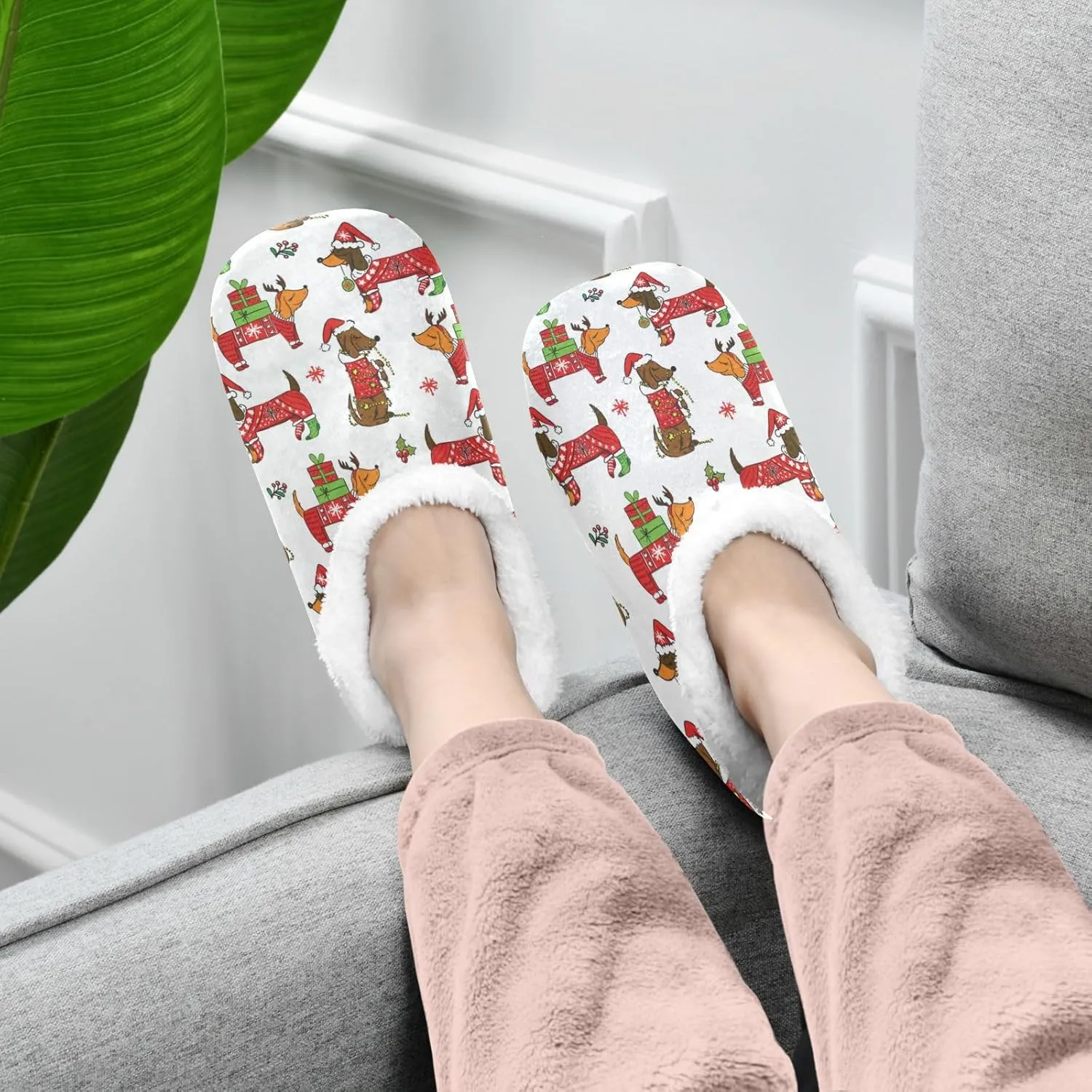 Christmas Dachshund Dogs Pup Home Winter Slippers Spa Travel House Slipper Soft Memory Foam Slipper Non Slip for Women Men Hotel Bedroom Shoes Slippers M