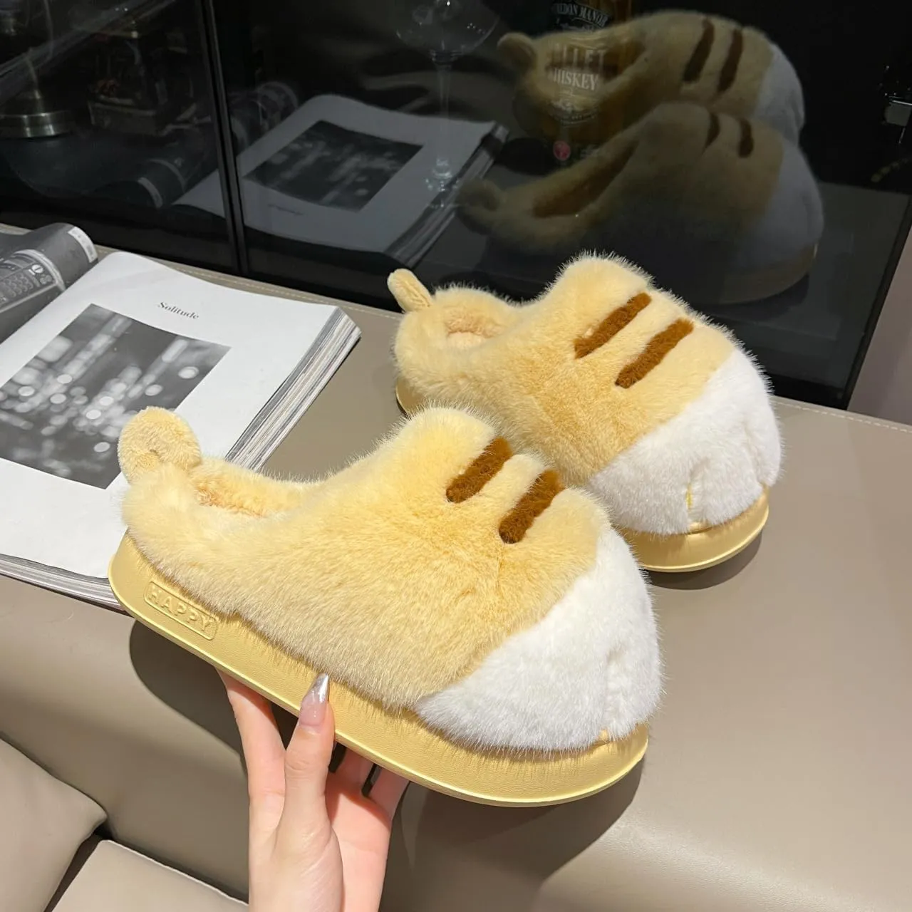 Indoor Outdoor Cat Paw Slippers for Women, Cute Funny Cat Feet Slippers, Warm and Fluffy Christmas Cat's Paw Slippers