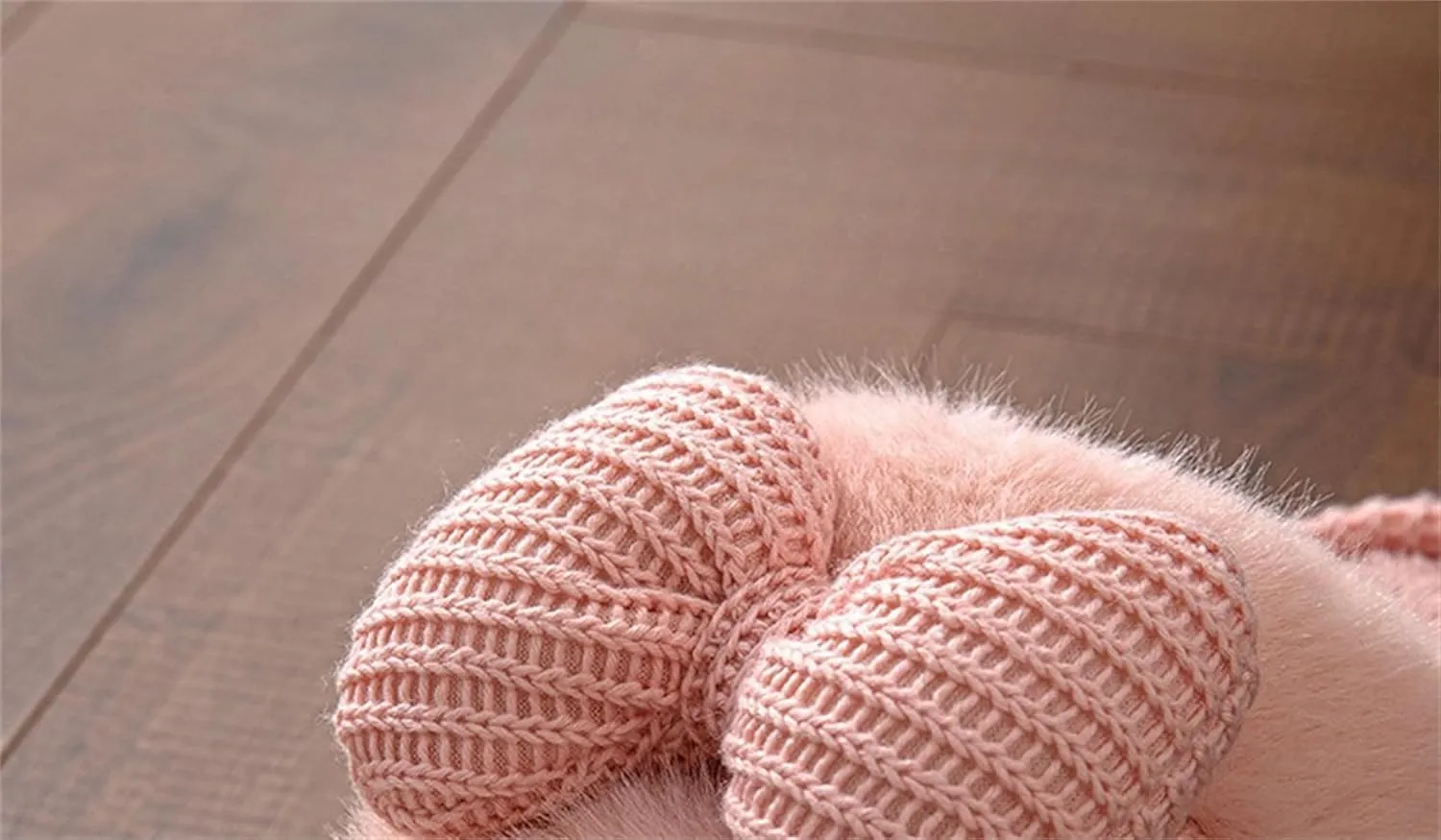 Indoor/Outdoor Slippers - Men's & Women's Cute Knitted Butterfly Plush Bow Design Slippers