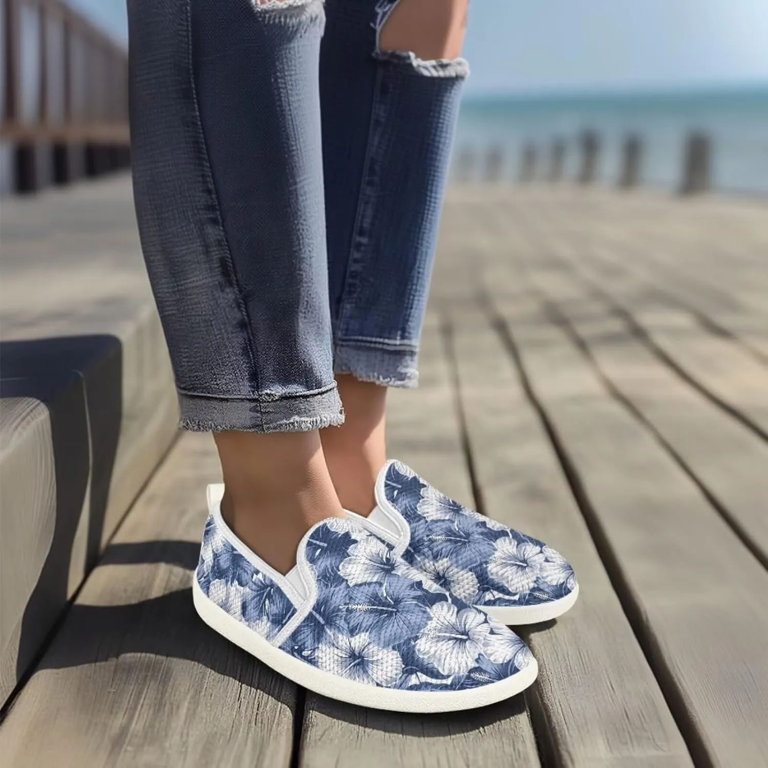 JoyLamoria Women's Ladybug and Daisy Rainbow Print Flats Shoes Leisure Shoes Slip On Work Shoes Comfort Walking Shoes for Travel