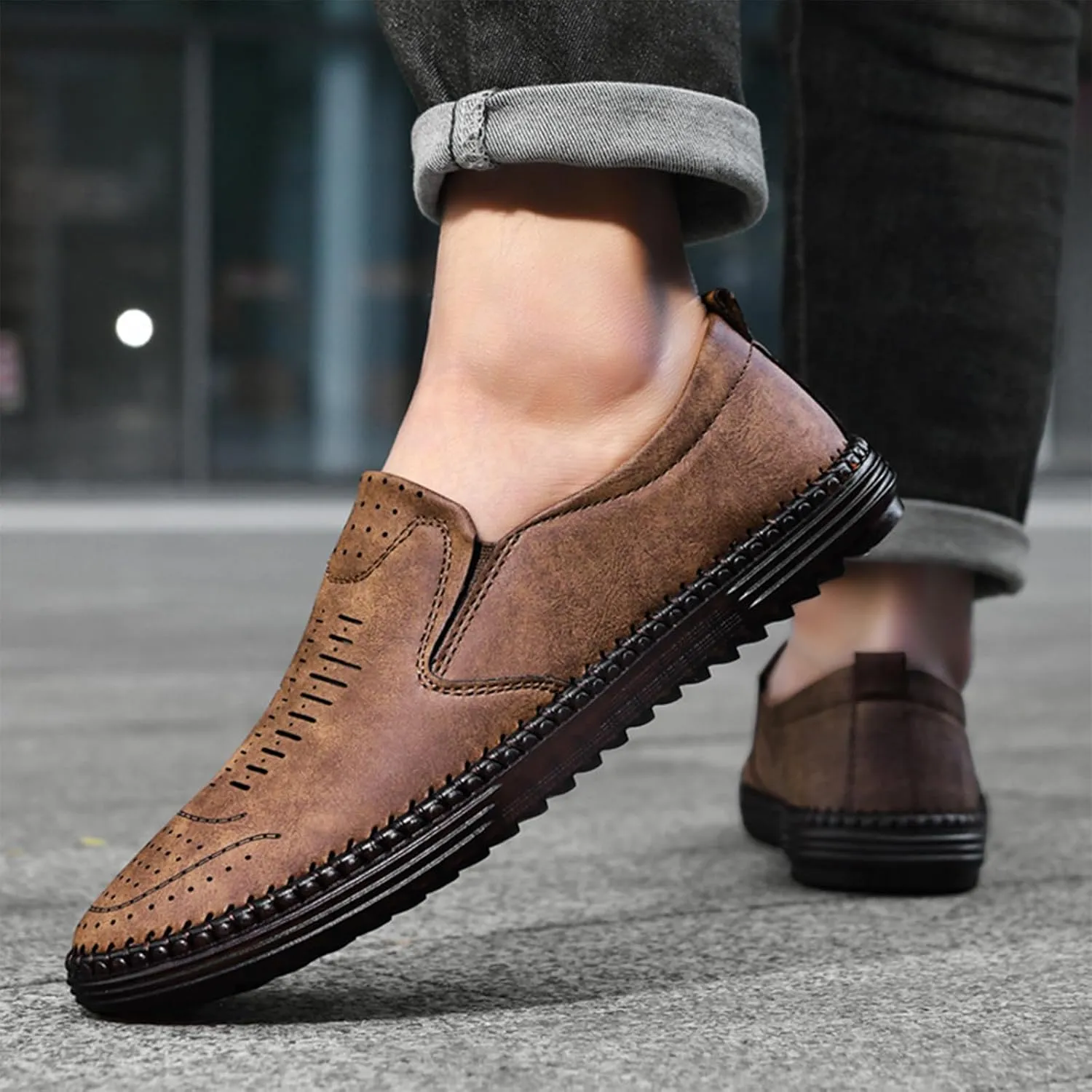Men's Hand-Sewn Leather Flat Loafers Comfortable Cowhide Soles Non-Slip Slip-On Walking Shoes Summer Breathable Driving Shoes