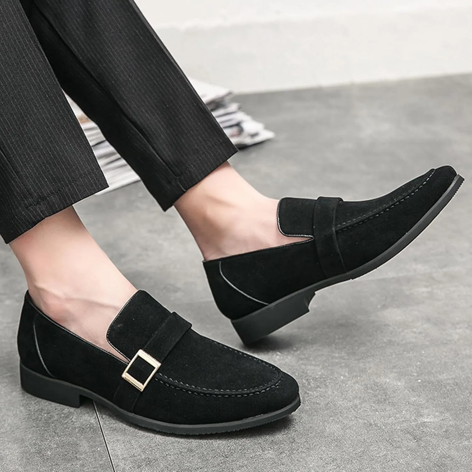 Men's Suede Penny Loafers Fashionable Metal Buckle Luxury Banquet Party Dress Shoes Comfortable Slip-On Moccasin Driving Loafers