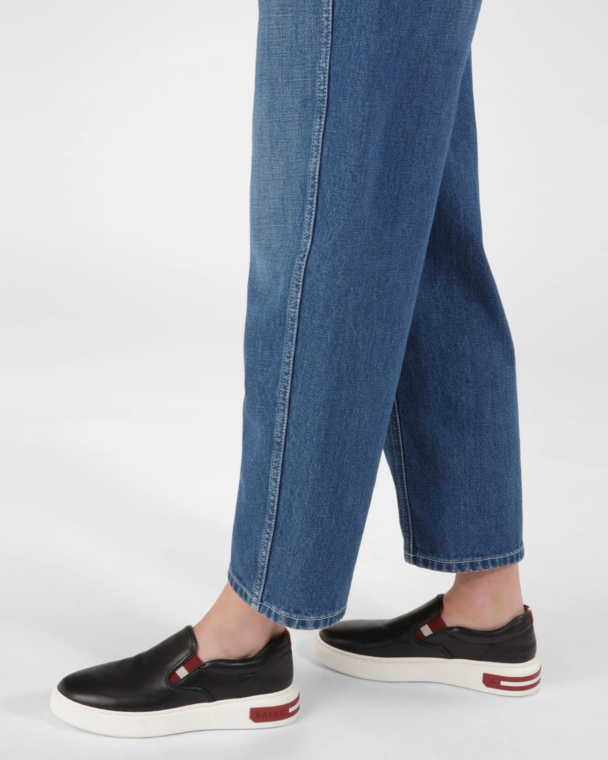 Mya Leather Sneakers In Black