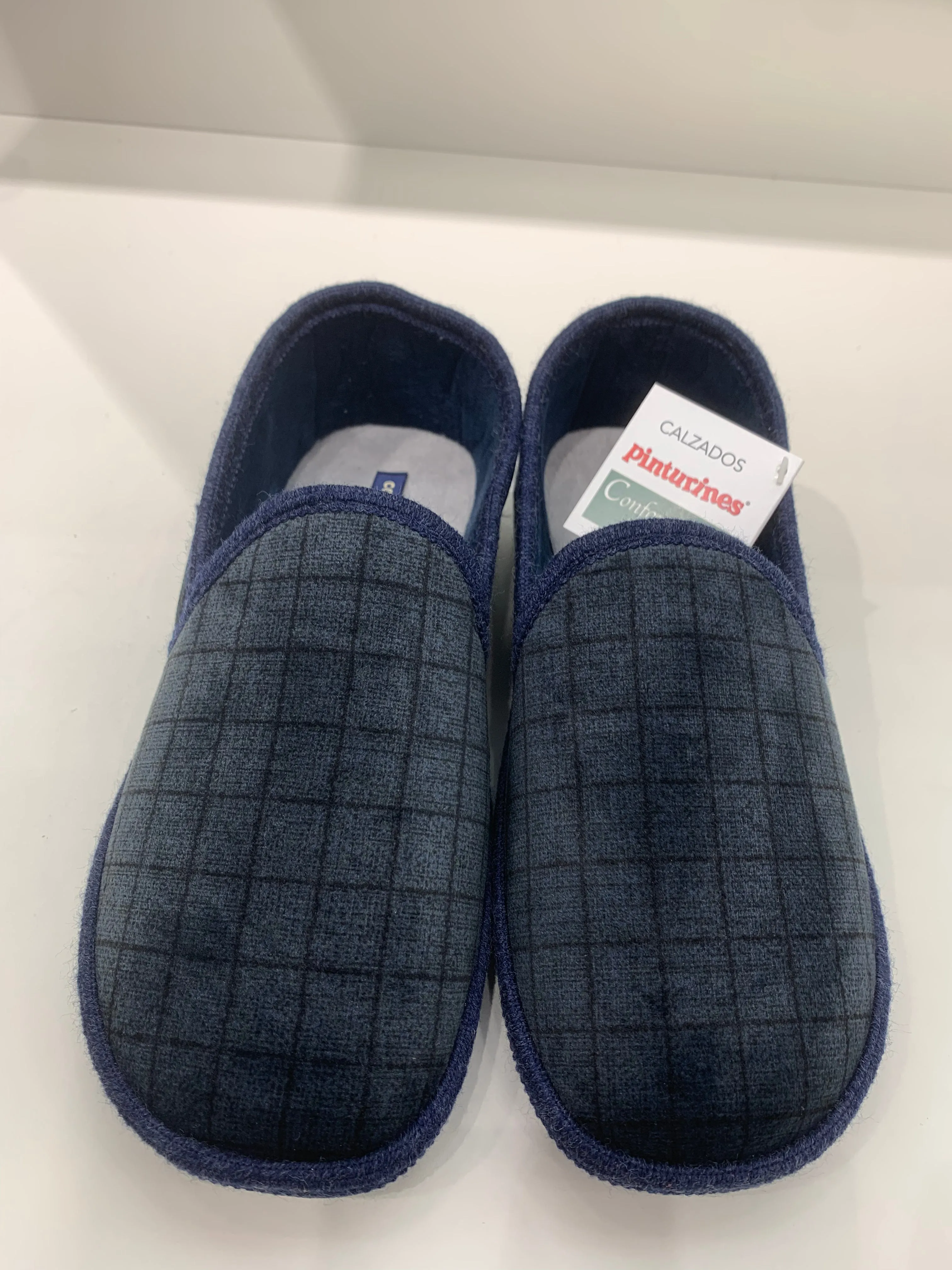 NAUTICAL CUSH WIDE FIT CLOSED