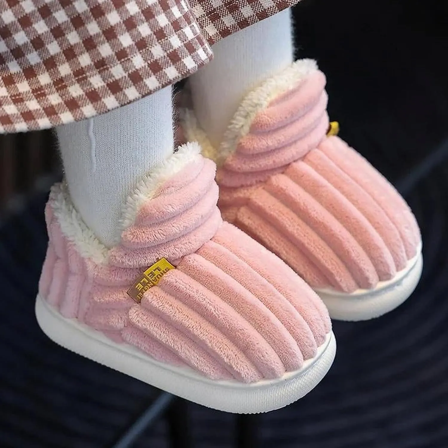 Pluffi Slipper Booties Kids, Winter Fuzzy Plush Warm Cute Non-Slip Thick-Soled Cozy Stylish Children House Shoes For Boys And Girls