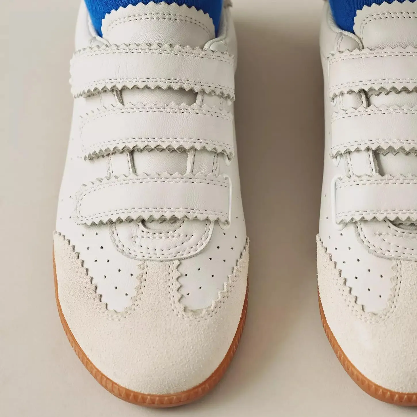 Retro Sneaker for Women Classic Low Top Fashion Sneaker Lightweight Vegan Leather Walking Tennis Shoes