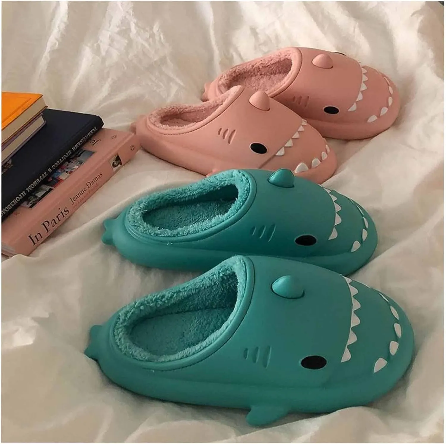 Shark Slides Winter Plush Warm Slippers, Adult Warm Fuzzy Shark Slippers Non-slip Comfy Thick Sole Cloud Shark Slides