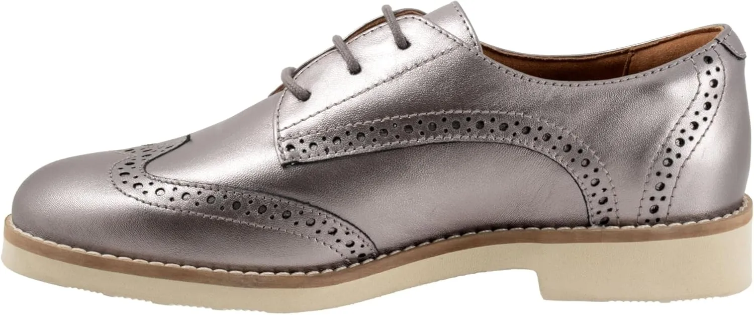 SoftWalk Women's Willet Oxford