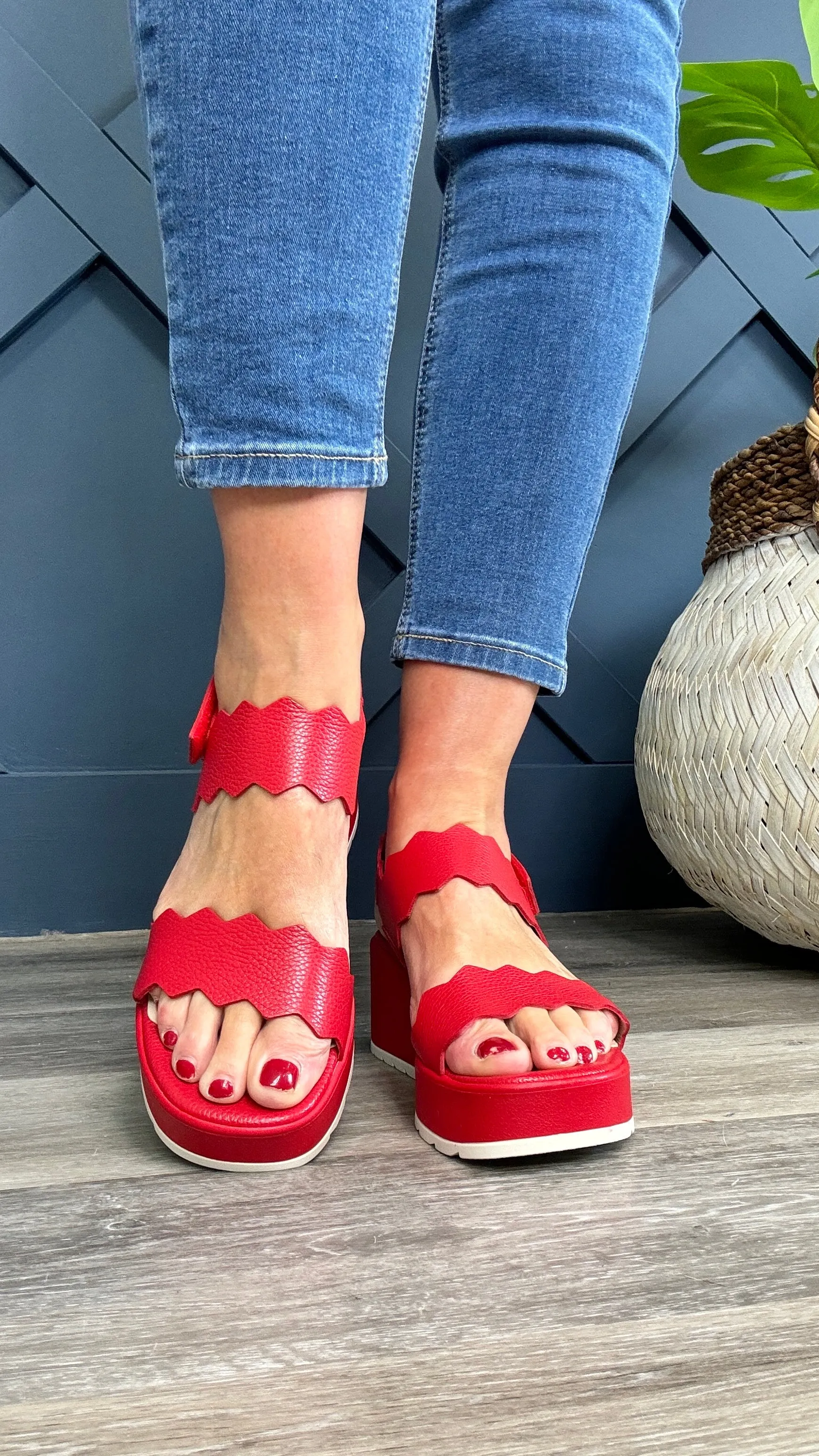 Tessa  Sandal