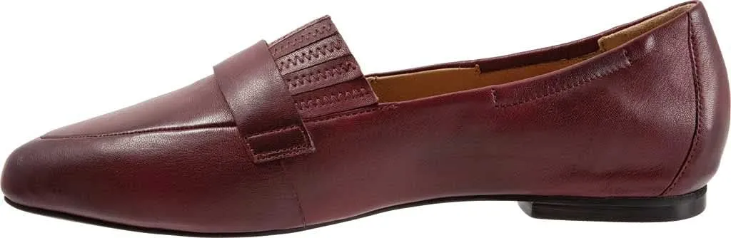 Trotters Women's Emotion Loafer Flat