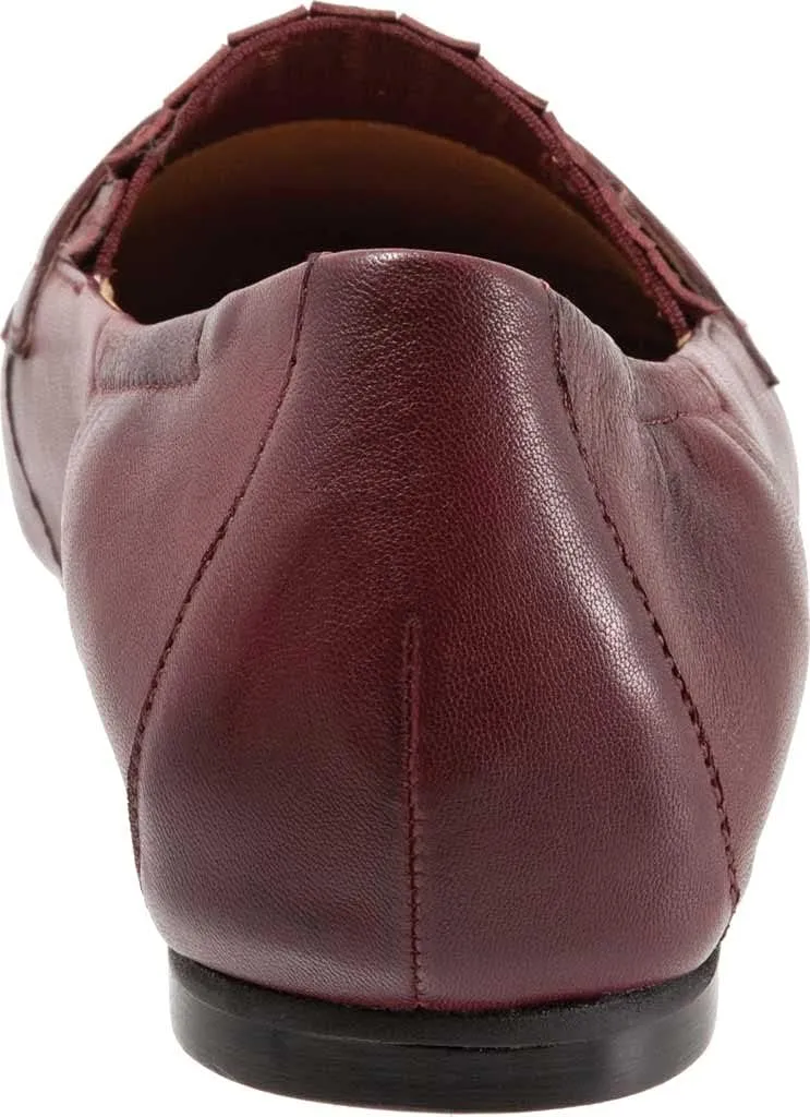 Trotters Women's Emotion Loafer Flat
