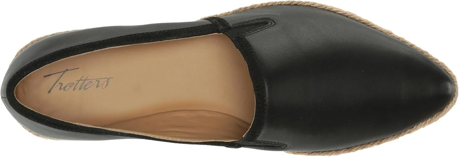 Trotters Women's Estelle Loafer