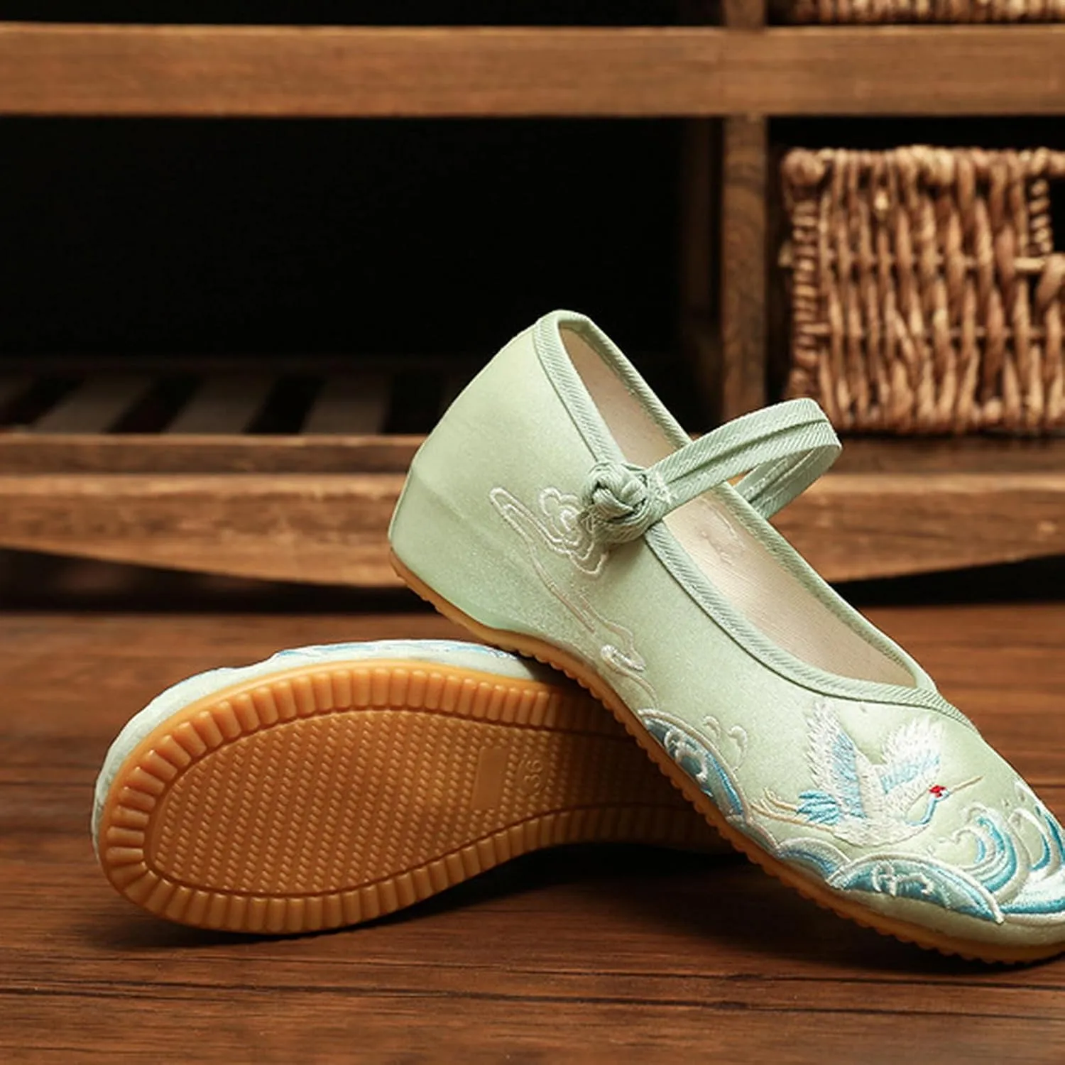 Women Chinese Embroidered Flower Shoes Casual Embroideried Loafer Mary Janes