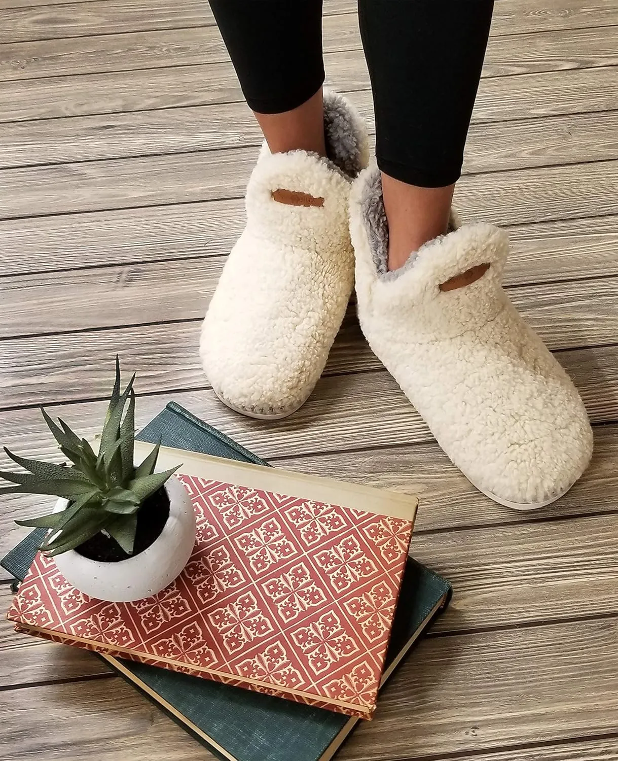 Womens Berber Slipper boot with memory foam