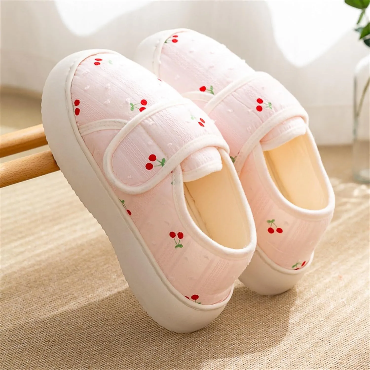 Womens Cute Closed Toe Slippers Indoor Lightweight Cozy Adjustable House Slippers Outdoor Slip On Travel Walking Shoe