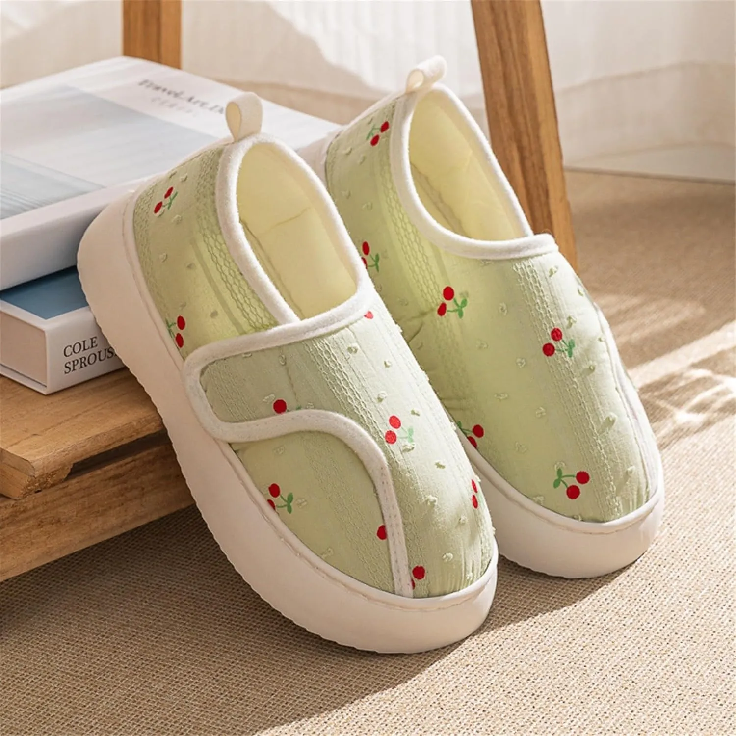 Womens Cute Closed Toe Slippers Indoor Lightweight Cozy Adjustable House Slippers Outdoor Slip On Travel Walking Shoe