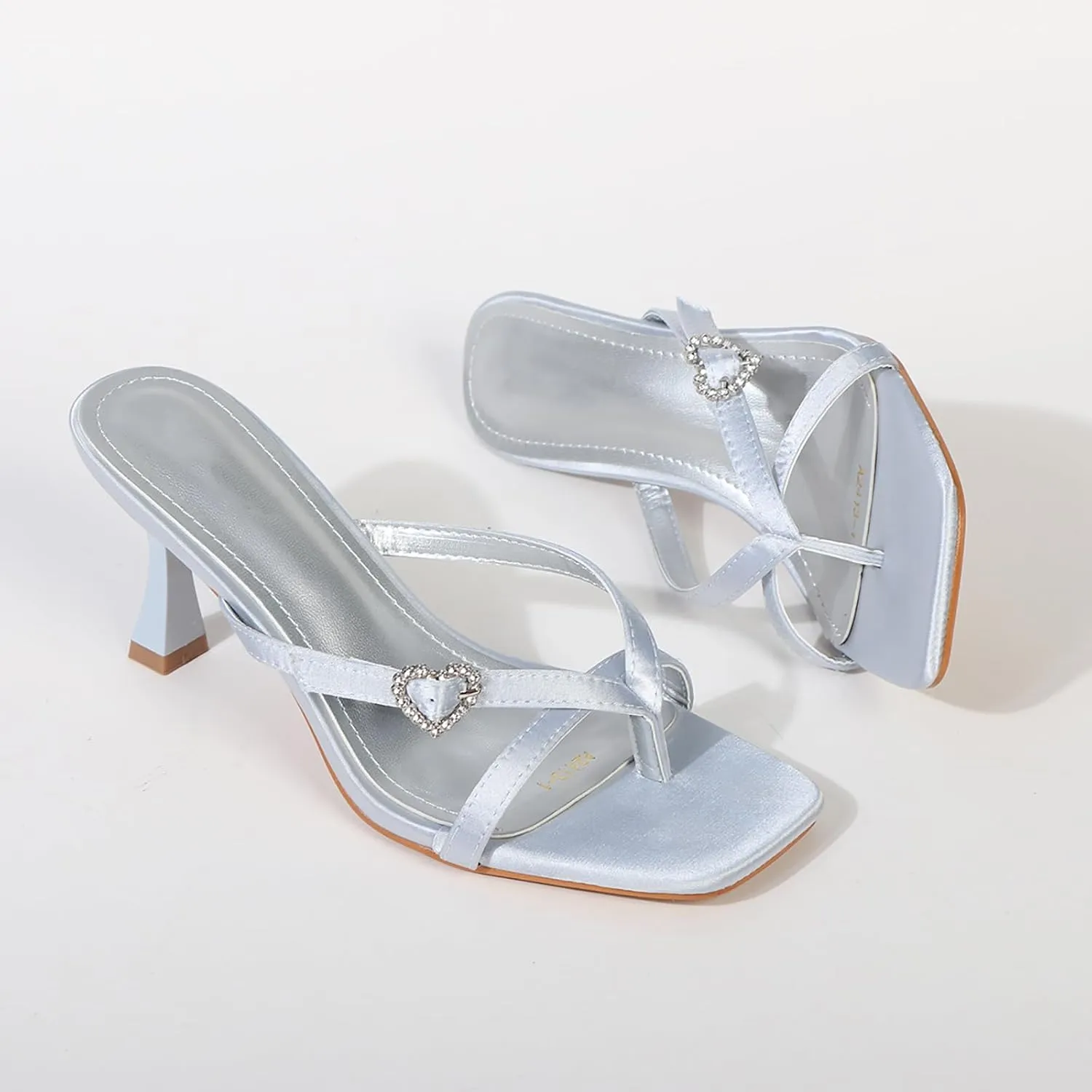 Women's Heart Shaped Buckle Thong Stiletto Sandals Fashion Slip On Square Open Toe Kitten Heel Flip Flops Summer T Strap High Heel Dressy Slide Shoes