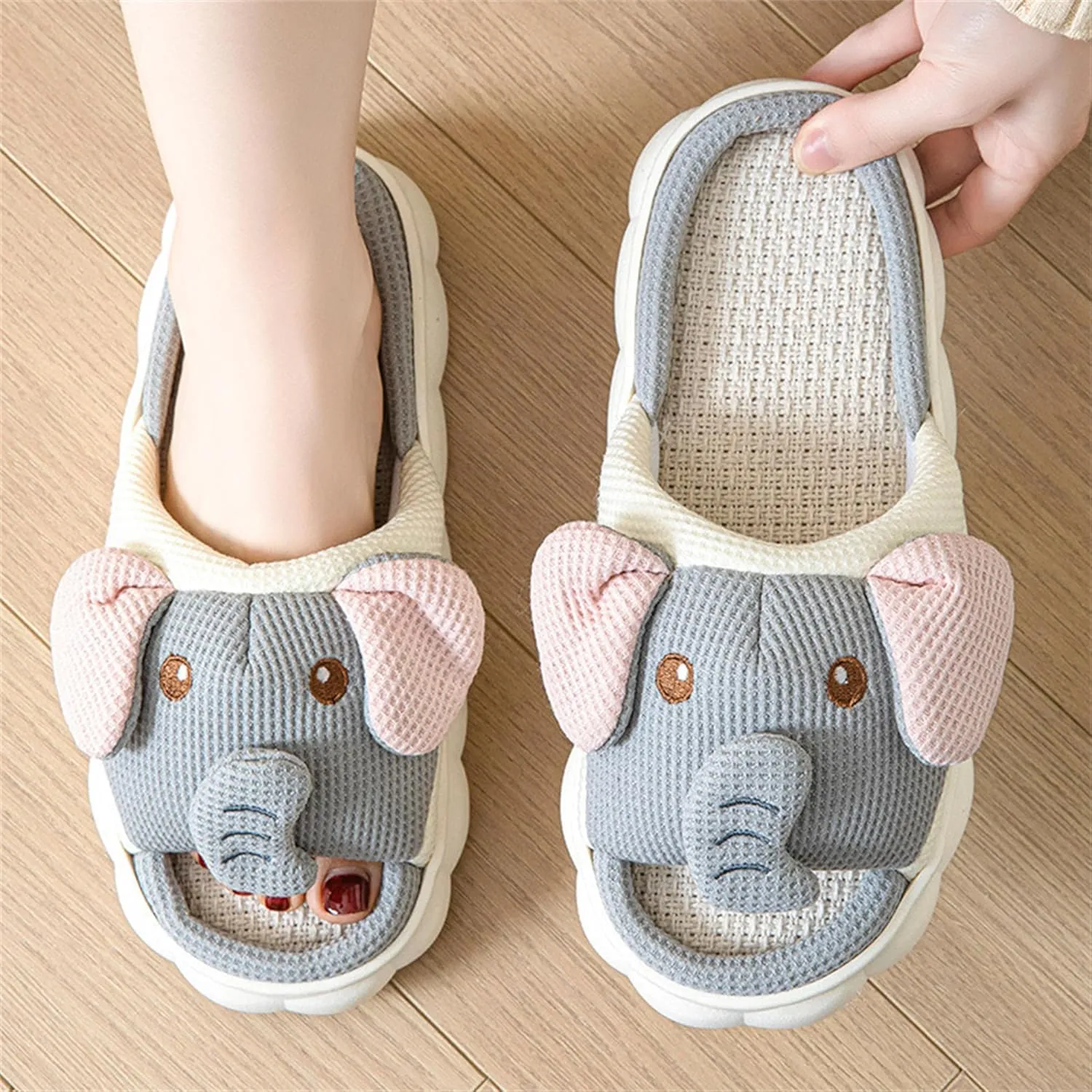 YILANLAN Women slippers Animal slippers Cartoon pig slippers Linen slippers at home Cute and comfortable plush slippers cow shoes